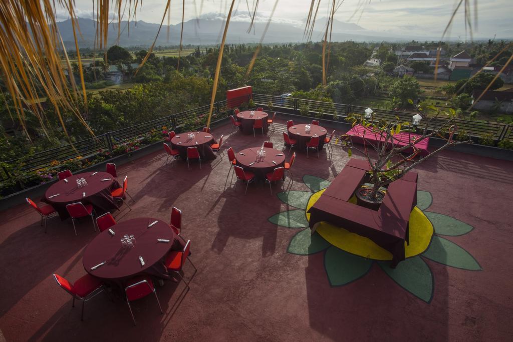 Pratama Hotel & Convention Mataram Exteriér fotografie