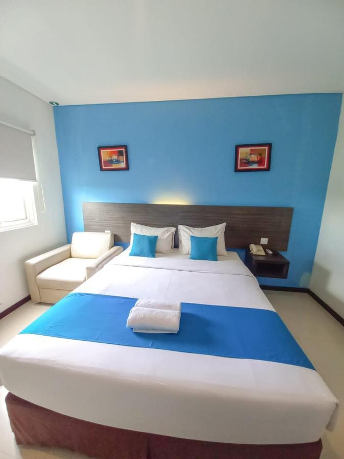 Pratama Hotel & Convention Mataram Exteriér fotografie