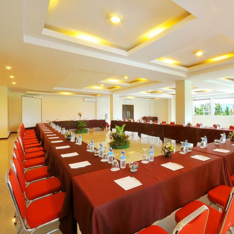 Pratama Hotel & Convention Mataram Exteriér fotografie